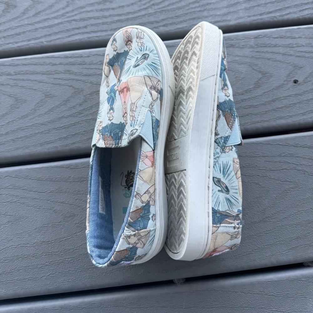 TOMS x Disney Princess Slip On Sneakers Women’s Size 4 Cinderella - Picture 5 of 8